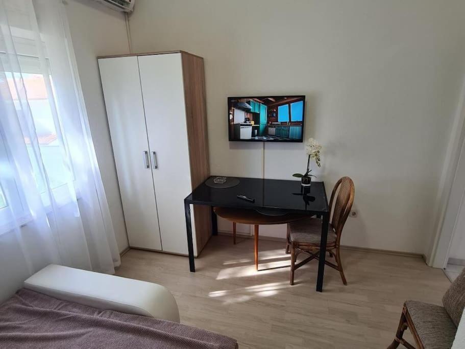 Lana, 40 Metara Do Mora, Apartment *