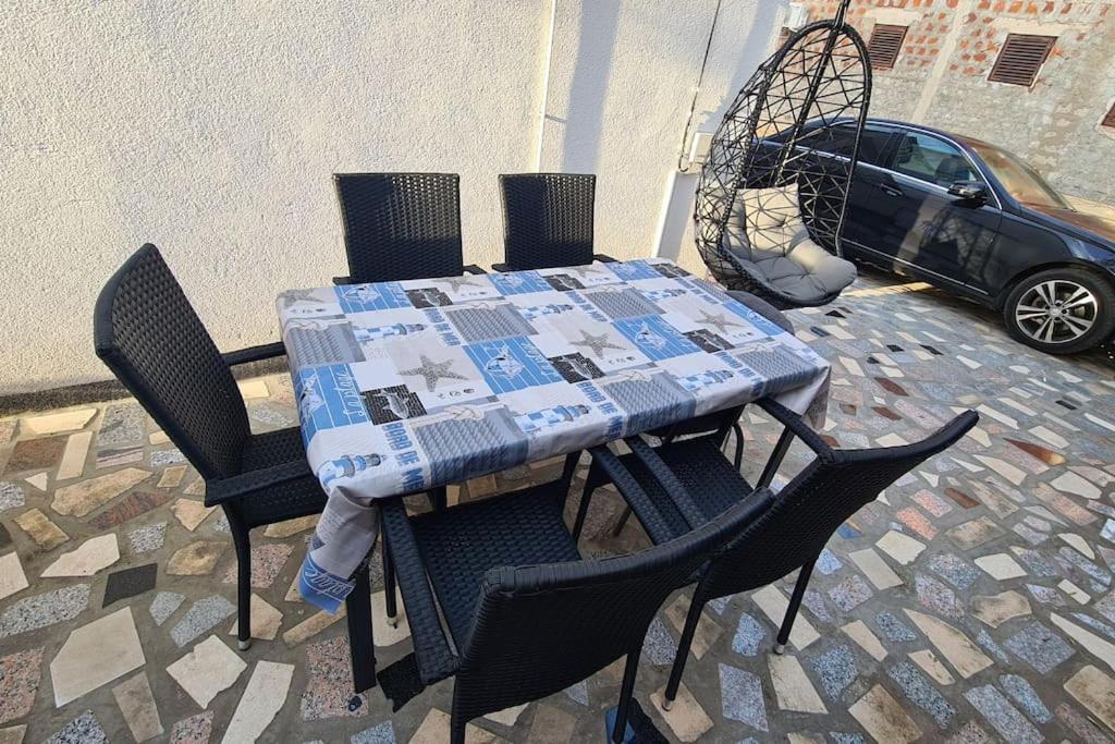 Apartment Lana, 40 Metara Do Mora,