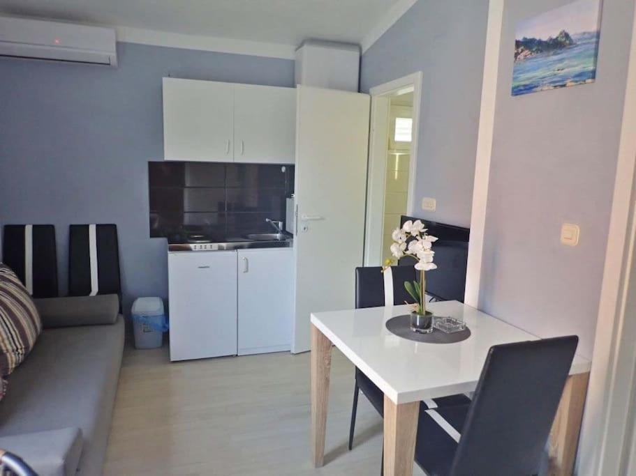 Lana, 40 Metara Do Mora, Apartment Seline